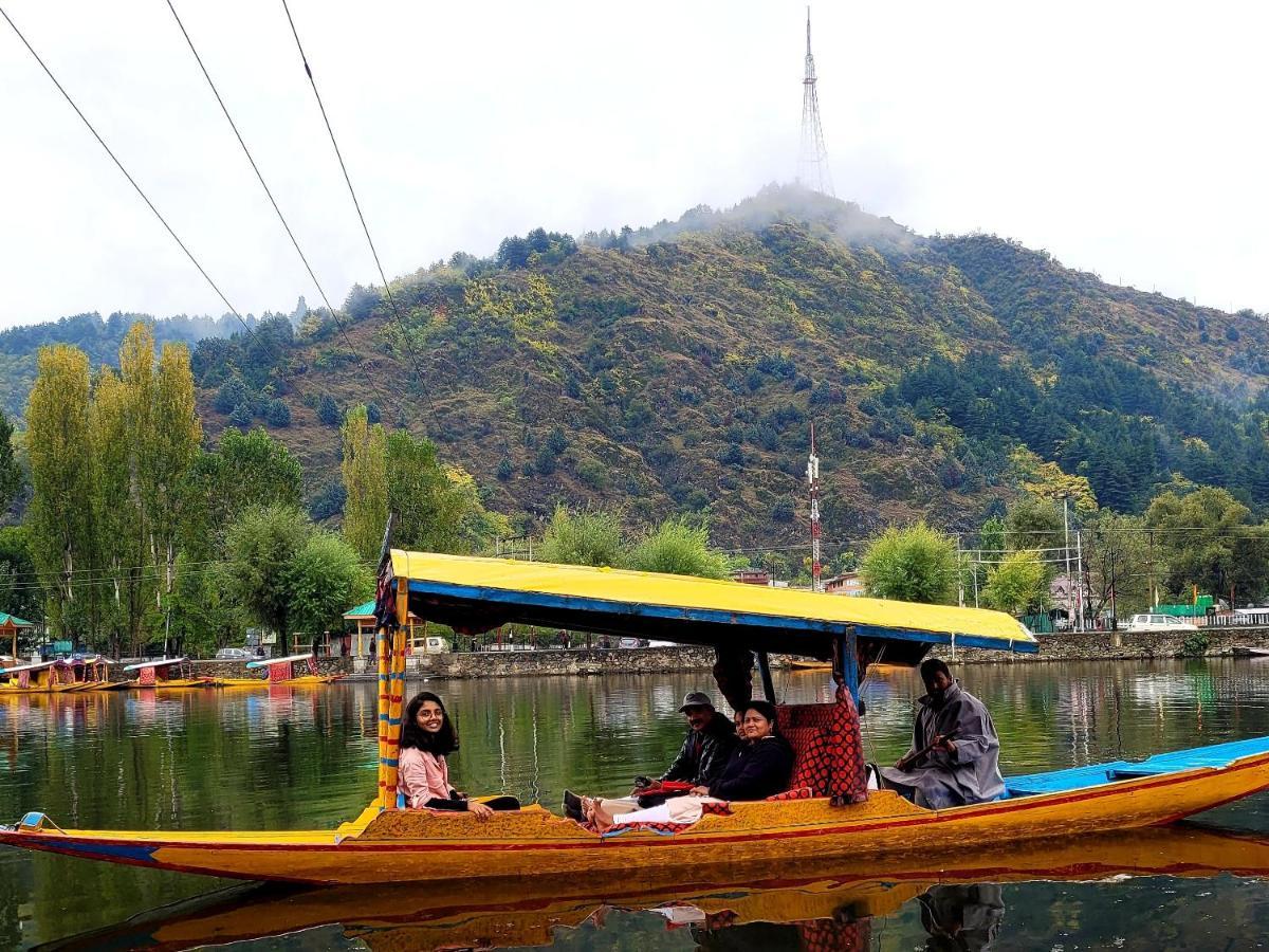 Tashkand Houseboat Srīnagar Exterior foto